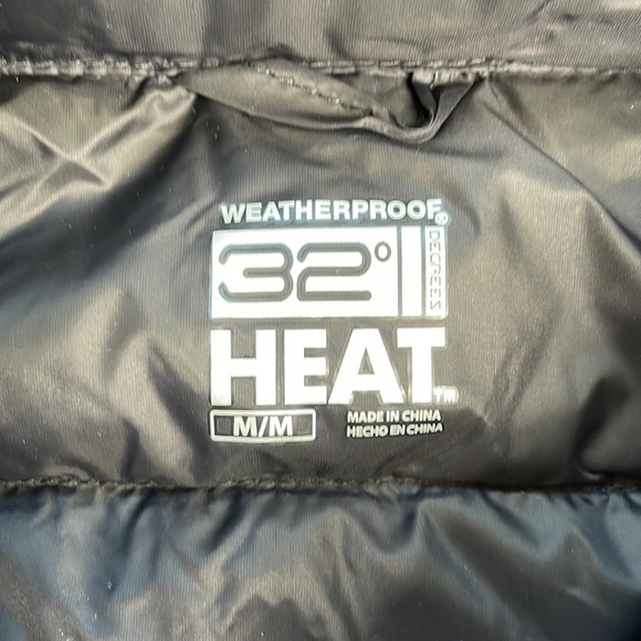 32 Degrees Lightweight Black Packable Down Vest - Picture 10 of 10